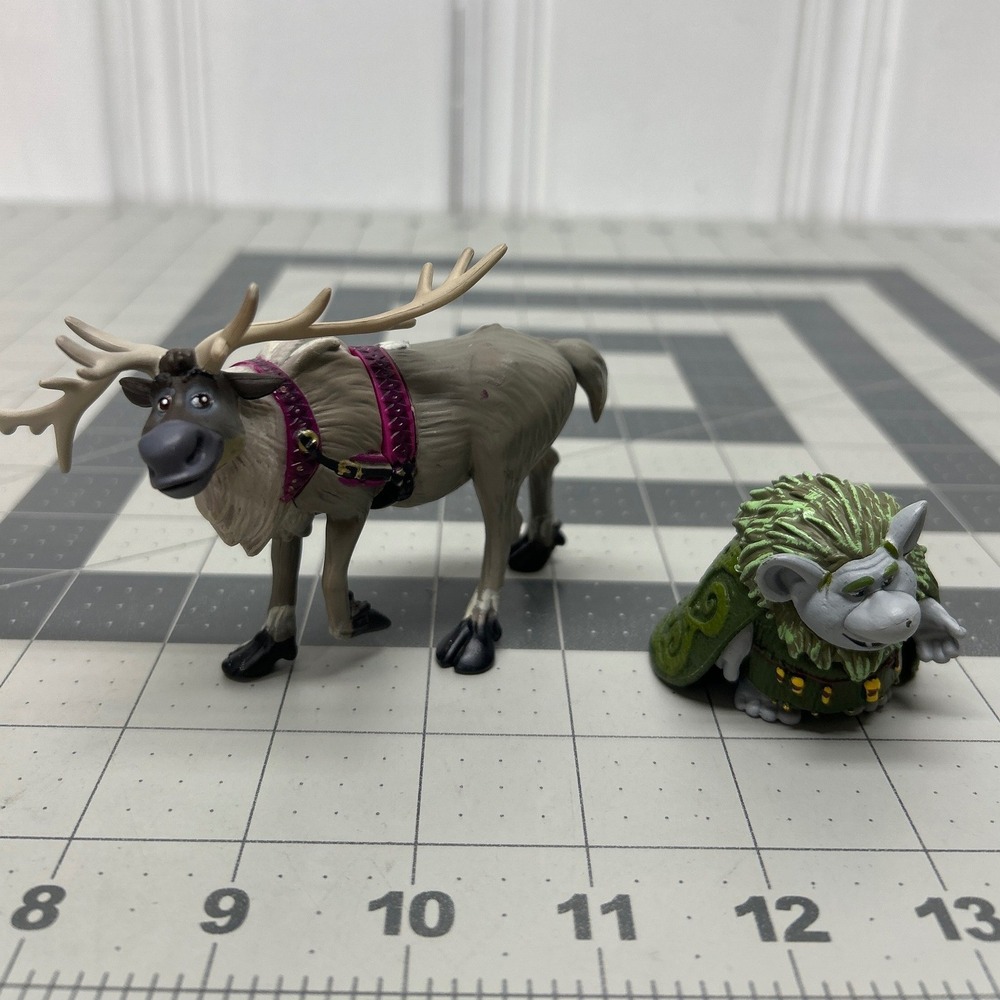 Disney Frozen Toy Figures Sven Reindeer Pabbie Troll Lot of 2 Cake Topper